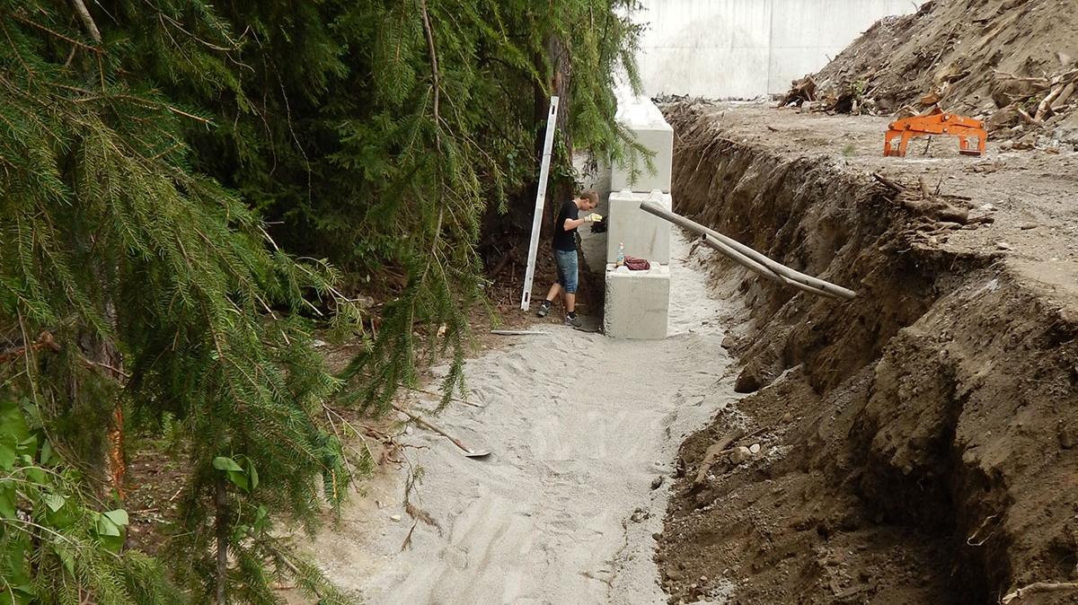 Betonwürfel Fiegl Tiefbau Ötztal Bahnhof