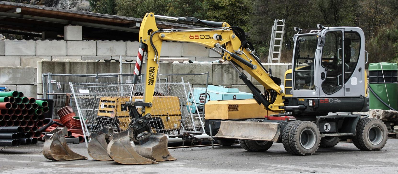 Fiegl Tiefbau Radbagger Wacker Neuson
